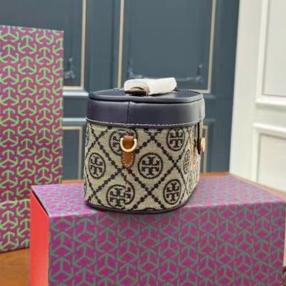 Tory Burch old flower makeup bag - Picture 5 of 8